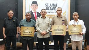 Kunjungi Sumatera Barat, Kemenbud Gelontorkan Bantuan Tanggap Bencana