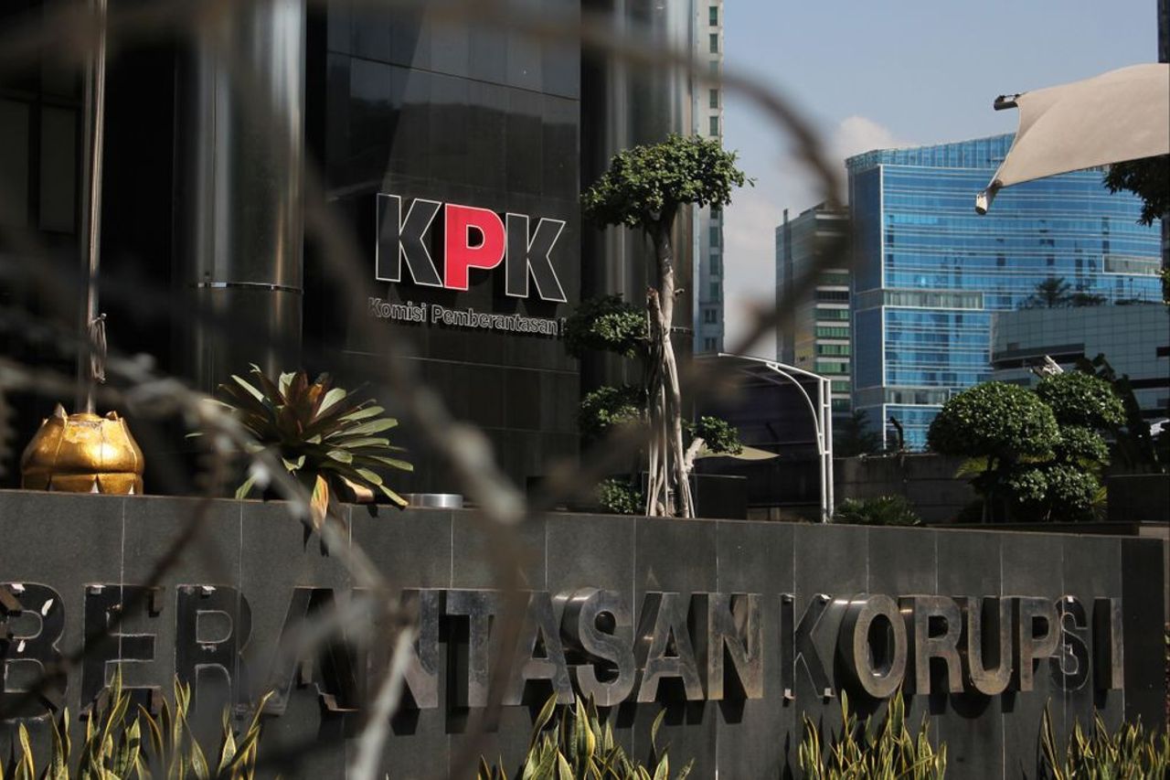 Kpk 谁否认加薪 3 亿卢比的问题