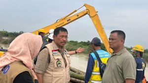 Pj Gubernur Jateng Sebut 11.400 Orang Harus Diungsikan Akibat Banjir Demak