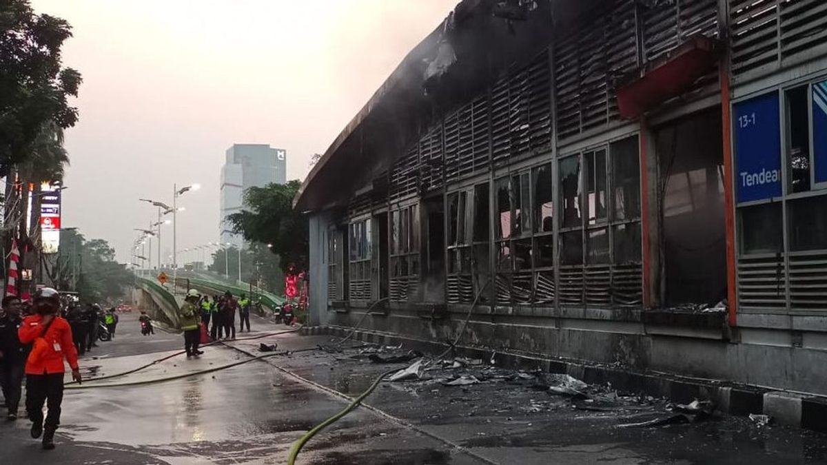 被烧毁的拖车站,Transjakarta 提供临时停车站