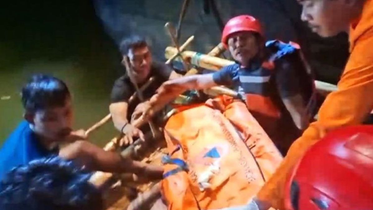 jeté par un pont jumeau, un étudiant de l'Université d'Indonésie retrouvé mort dans la rivière Jeneberang