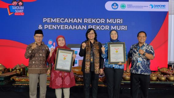 达能印度尼西亚和MPKU PP Muhammadiyah 全国发育迟缓率抑制健康学校盛大教育学位