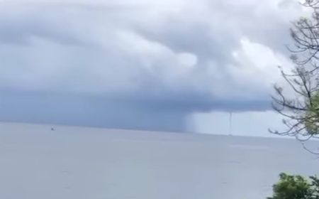 Waterspout Muncul di Perairan Singaraja Bali, BMKG Imbau Warga Waspada Masuk Musim Pancaroba