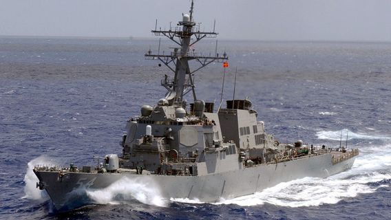 China Expels US Missile Destroyer From South China Sea