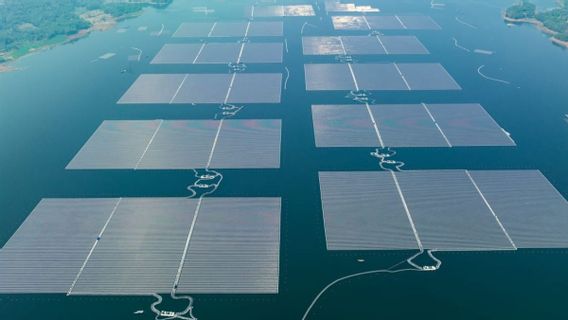明日、ジョコウィ大統領とエネルギー鉱物資源大臣がシラタ水上太陽光発電所を開設します