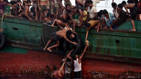 Kapal Pengungsi Rohingya Terbalik di Laut Andaman, 250 Orang Dikhawatirkan Hilang