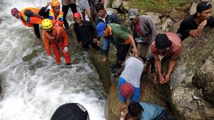 Mahasiswi Unimed Tewas Terseret Arus Saat Berenang di Sungai Sirahar