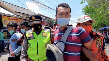 Deux Hommes Arrêtés Par Des Jeunes De Pancasila Au Décès De Jokowi S’avèrent être Des Travailleurs Migrants Coréens Potentiels Qui N’ont Pas été Partis, Même S’ils Ont Payé