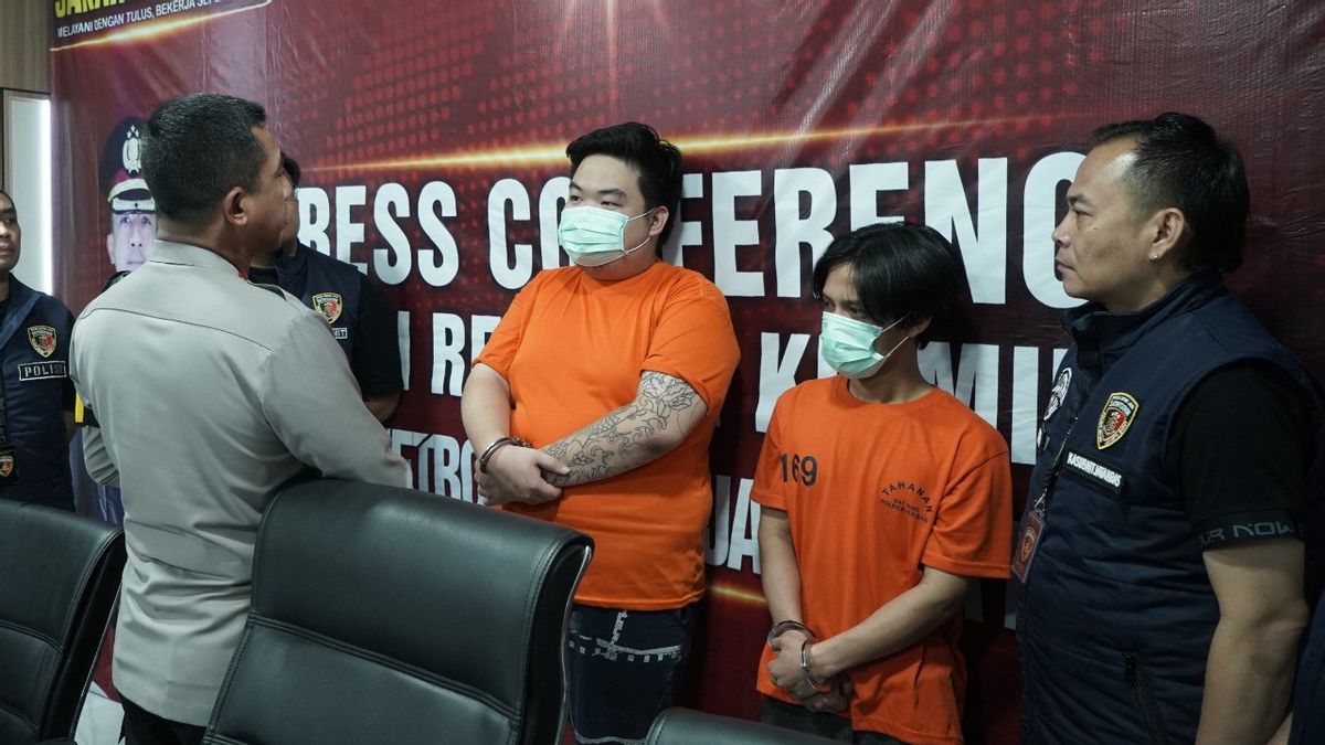 Raup Untung Rp100 Juta Per 3 Bulan, Bos Judi Online Dan Operator Di Jakarta Barat Dibekuk Polisi