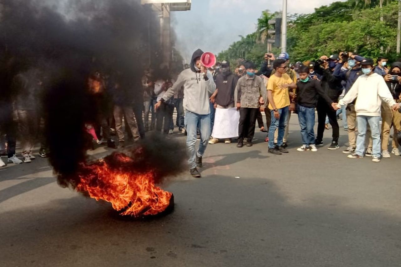Current Situation In Horse Statue: Mass Of Tire Burning To Serukan 7 Claims