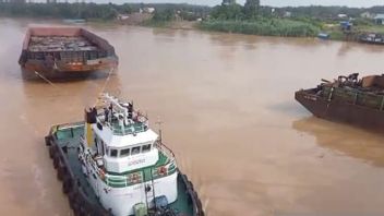 运输船Batu Bara Tabrak Batanghari Tembesi Bridge