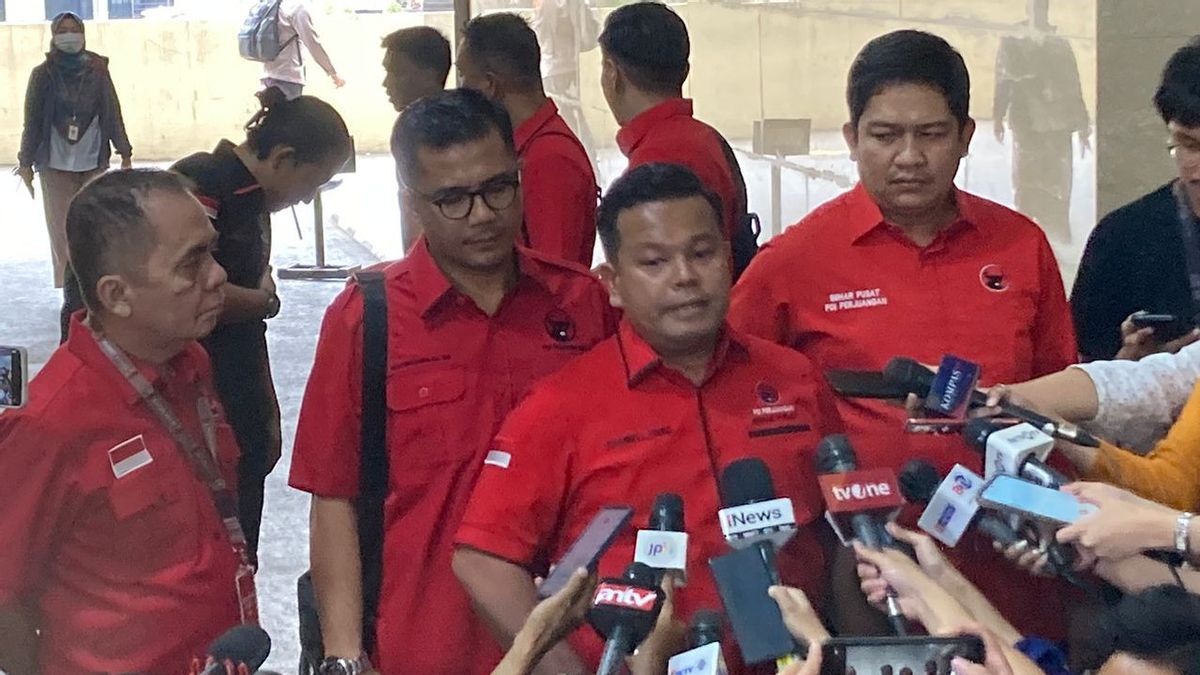 Spreading Slander And Hoaxes, PDIP Officially Reports Rocky Gerung To Bareskrim