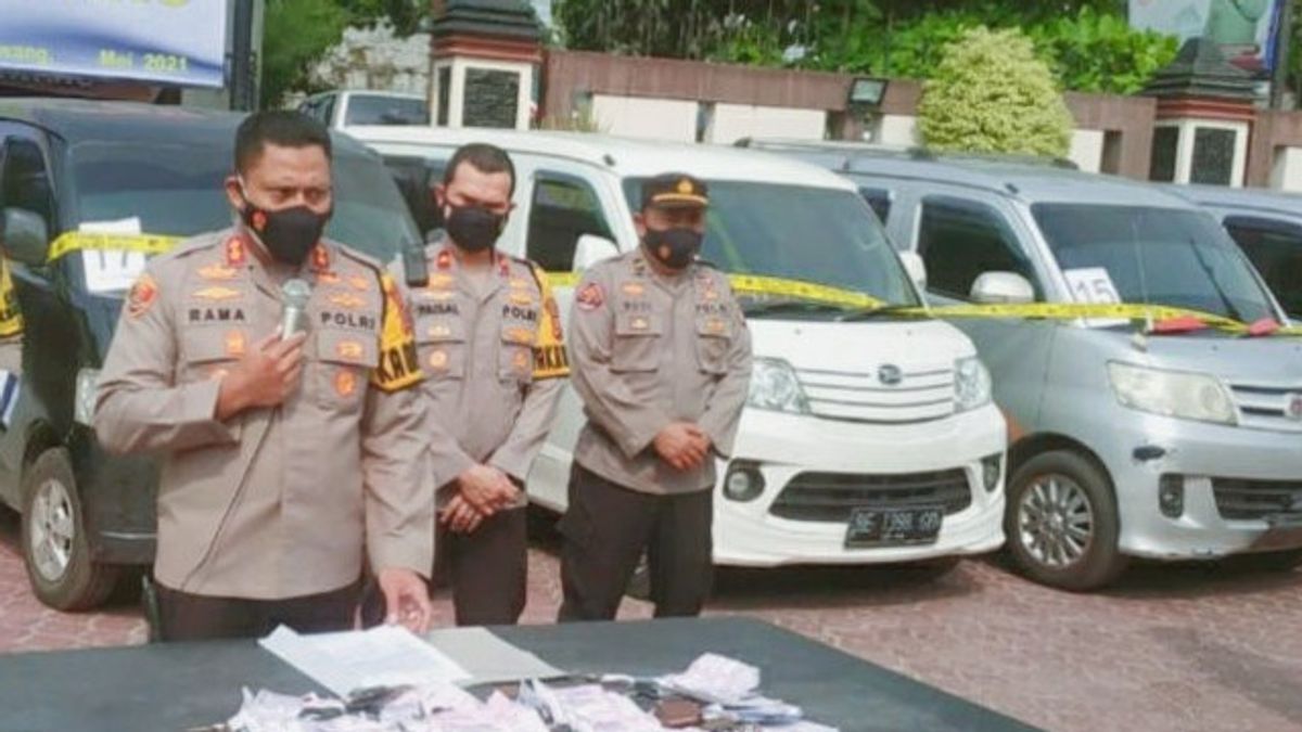 32 Illegal Travel Cars Secured By The Karawang Police