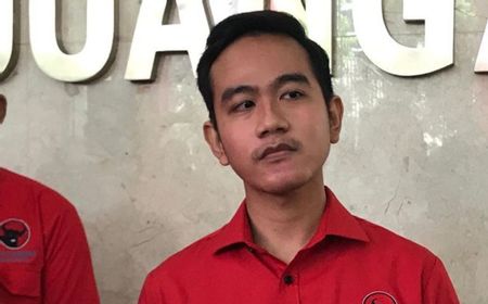 Pedagang Pasar Klewer Solo Mengeluh Sepi Pembeli, Walkot Gibran Rakabuming Tertibkan Penjual dengan Mobil