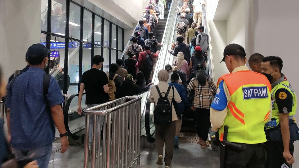 Bonne nouvelle! Les escalatores de Peron 11 et 12 de Manggarai sont à nouveau ouverts