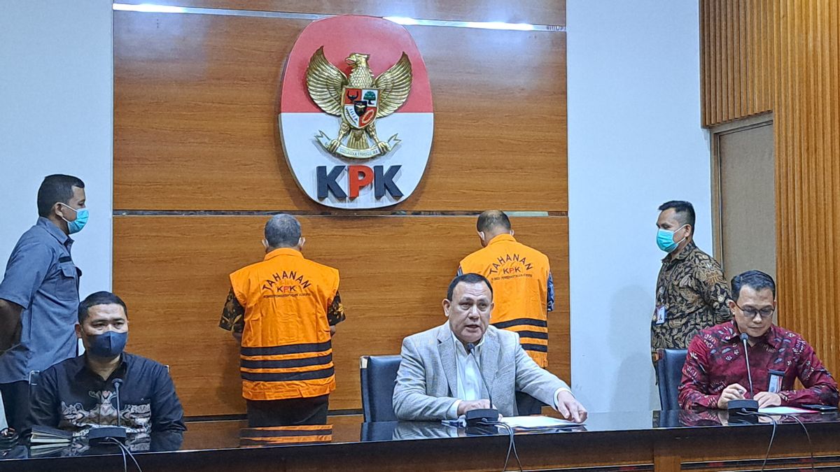 KPK追踪消息，Pemalang Mukti Agung Regent在被网捕之前曾与Dpr成员会面