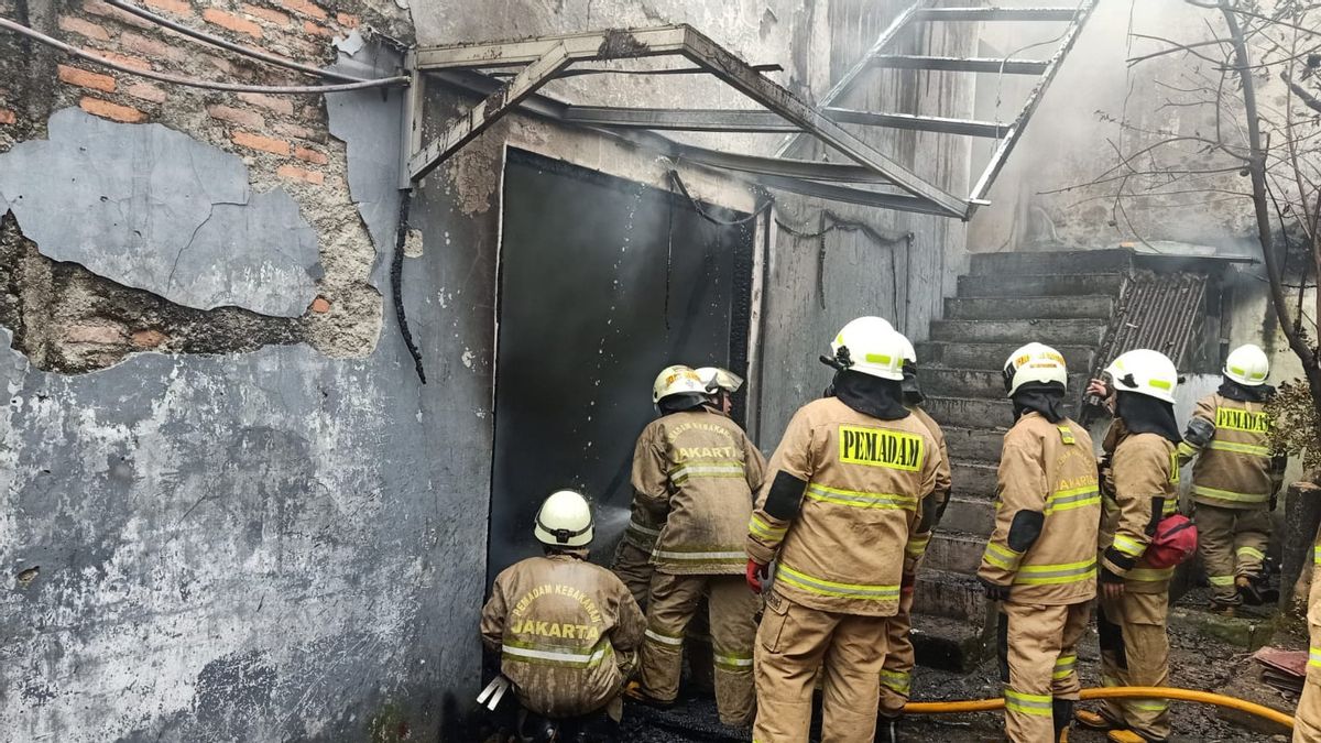 Again With The Fire, The Meubel Shop In Duren Sawit Ludes Was Engulfed In Fire When The Owner Left Friday Prayers