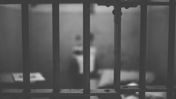 Ditolong dengan Diantar Pulang, Waria di Bali Malah Curi HP Pemotor