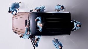 Mercedes-Benz Rilis G-Class Edisi Khusus Valentine yang Mewah, Rawan Dicuri?