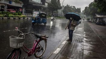 Cawagub Kun Wardana Bakal Pindahkan Awan untuk Atasi Banjir Jakarta