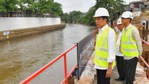 Jokowi Akui Tak Mudah Hilangkan Banjir di Jakarta