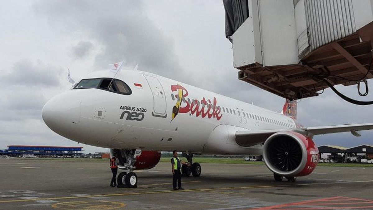 Batik Air Tunda Penerbangan Tanpa Pemberitahuan, <i>Food Vlogger</i> Nex Carlos: Enggak Lagi deh, Mendingan Pakai Citilink atau Garuda Indonesia