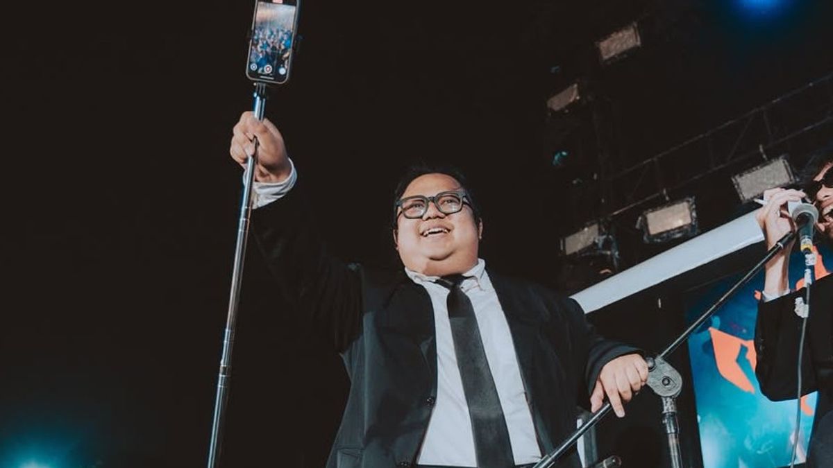 Musisi dan Penyiar Gustiwiw Meninggal Dunia di Usia 26 Tahun