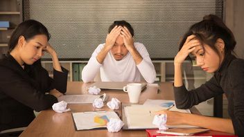 7 Ways To Improve Motivation When The Mood Is Chaotic