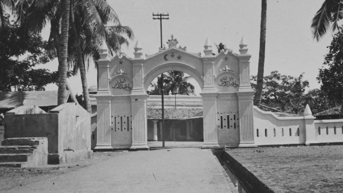 荷属东印度群岛殖民时期的神圣坟墓朝圣