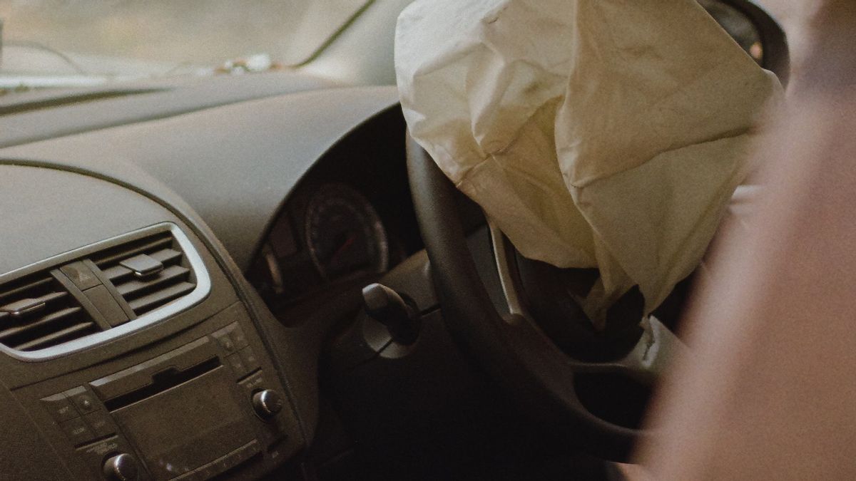 Airbag Function In Cars: Here's The Retail