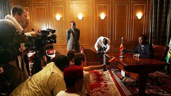 乍得总统葬礼：叛军威胁占领首都，敦促外国国家元首不要出席