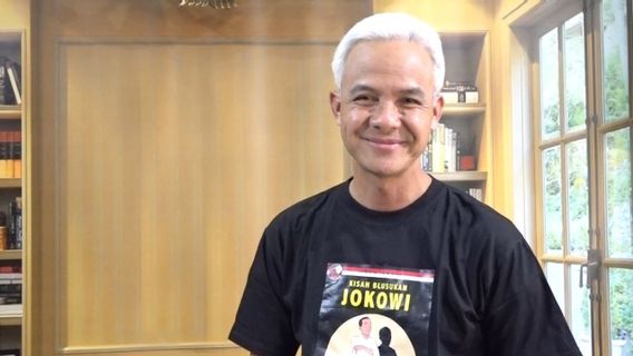 Ganjar Chooses To Wear Jokowi's Image Shirt To Respond To PAN And Golkar Which Are Close To Prabowo