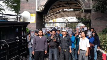 Didesak Kejaksaan Agung untuk Menyelidiki dugaan korupsi investasi Telkomsel di GoTo   