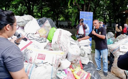 Kolaborasi AQUA dan Kementerian Lingkungan Hidup Kenalkan Sistem Lelang Sampah