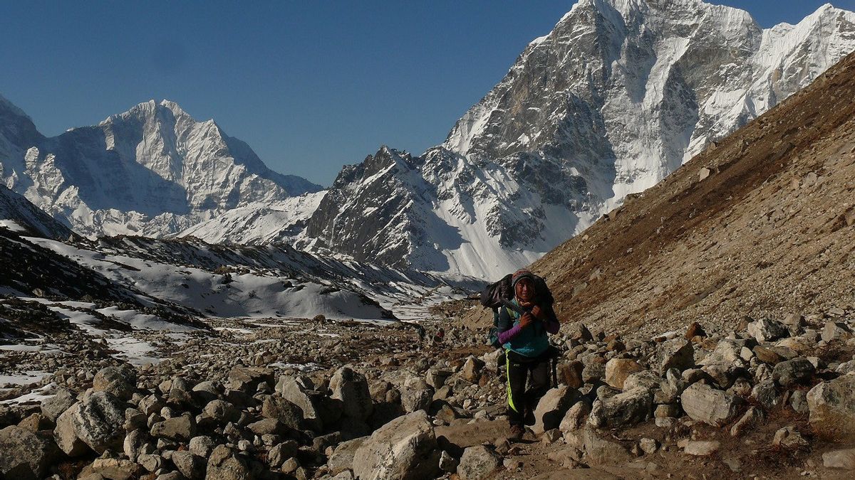 記録、このネパールのシェルパは、26回エベレストに登ることができる世界で2番目の人物です