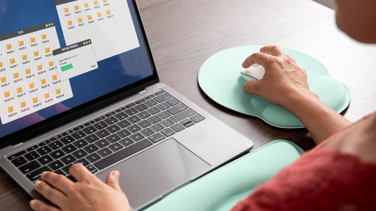 الأمر المستخدم لمضاعفة البيانات هو نسخ اللفة ، دعونا نستشهد كيفية عملها