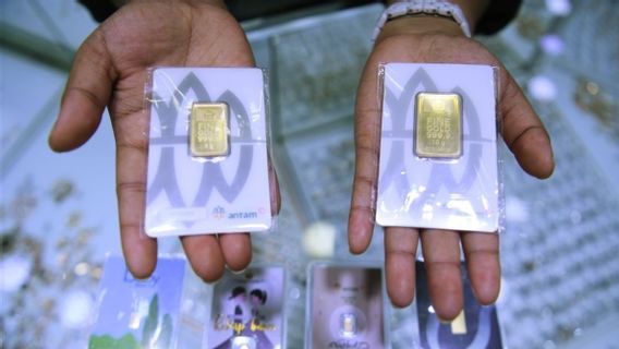 Harga Emas Antam Turun <i>Ceban</i> ke Rp1.517.000 per Gram di Akhir Pekan