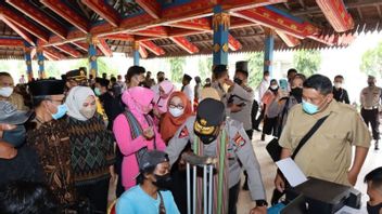 West Lombok Intensifies COVID Booster Vaccine Outreach For Ease Of Homecoming For Eid