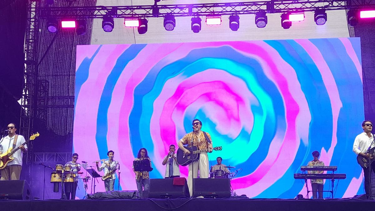 Rain Colors David Bayu's Appearance At The 2023 Joyland Festival Jakarta