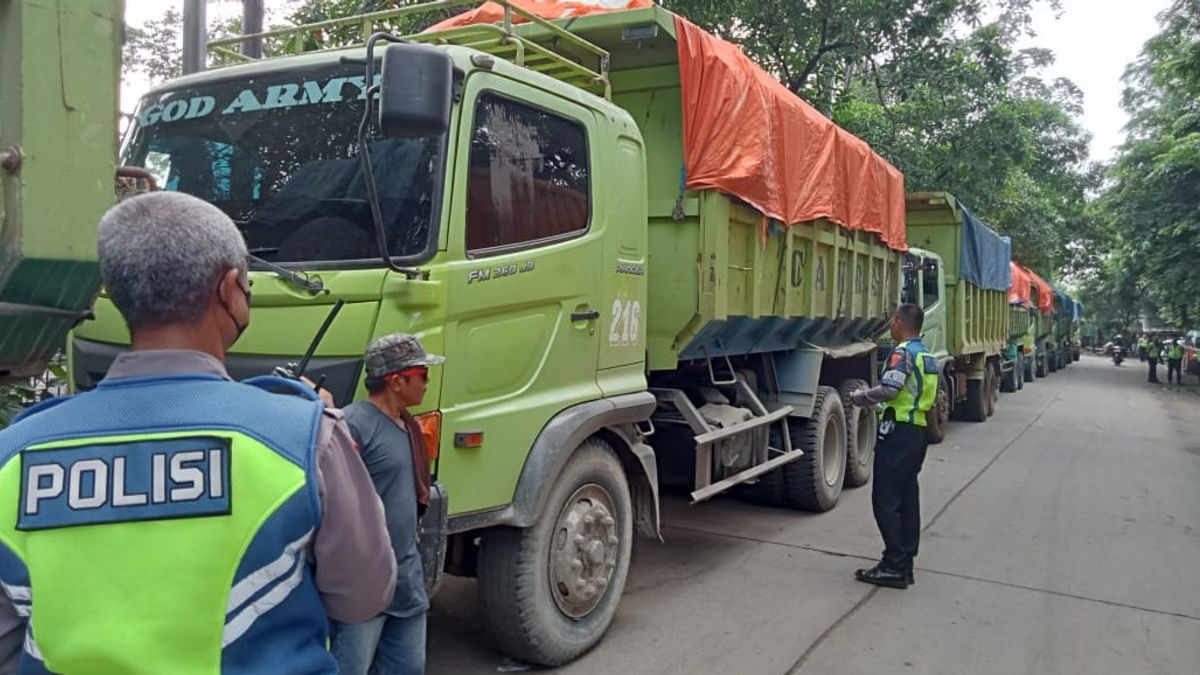 Violating Operational Hours, 58 Land Transport Trucks Are Acted By The Police