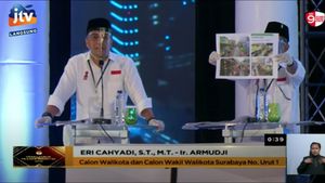 Debat Pilkada Surabaya: Eri Cahyadi Bicara Program, Armudji Angkat-angkat Kertas
