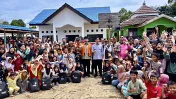 Le vice-président a distribué 1 000 paquets d’aide aux victimes des inondations de Tebing Tinggi Balangan