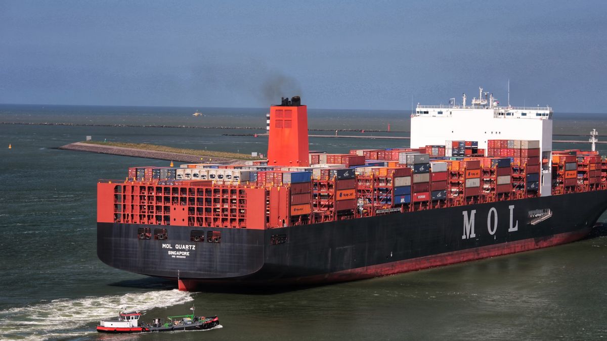 Russian Cargo Ship Ursa Major Drowns In Mediterranean Sea, 2 Crew Missing