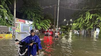 Pluie intense, inondations submergent plusieurs régions de Kudus Regency