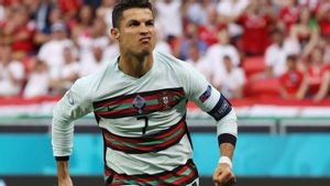 Usai Hempaskan Botol Coca Cola, Pengikut Ronaldo Naik Jadi 300 Juta di Instagram