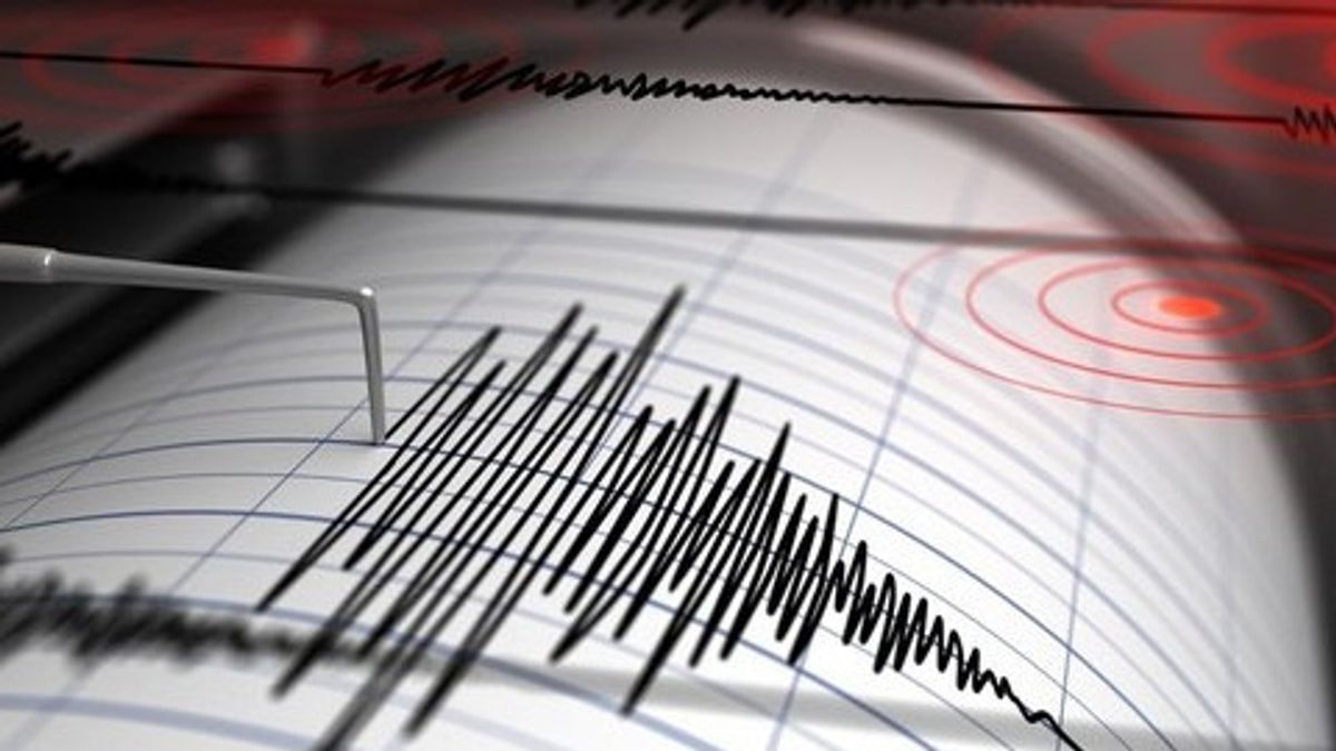 Waspadai Gempa Bumi Susulan, Warga Lembantongoa Sigi Mengungsi ke Tempat Terbuka