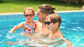 5 Tips For Protecting Children While Playing In Swimming Pools