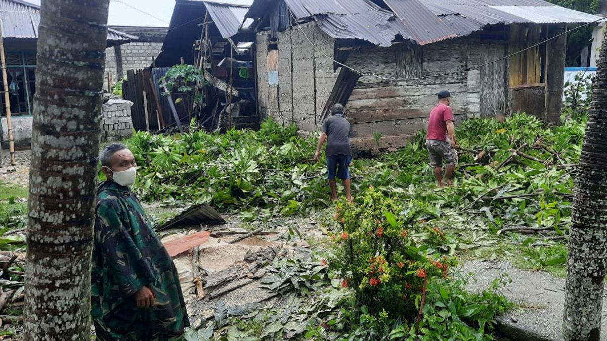 تضرر 20 منزلا لسكان جزر تاولود بشمال سولاويزي بسبب الرياح القوية