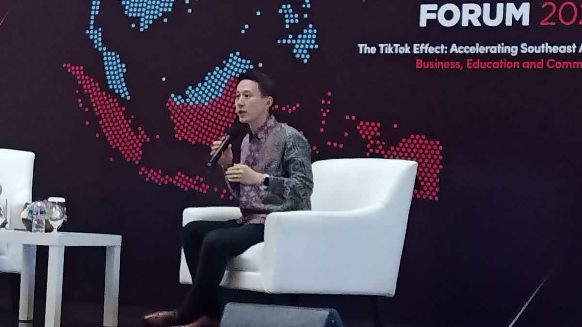 Having 325 Million Monthly Users, CEO Shou Zi Chew Admits His Son Doesn't Use TikTok