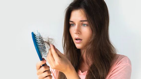 Cegah Kerusakan Rambut Sejak Remaja, Ini Tipsnya